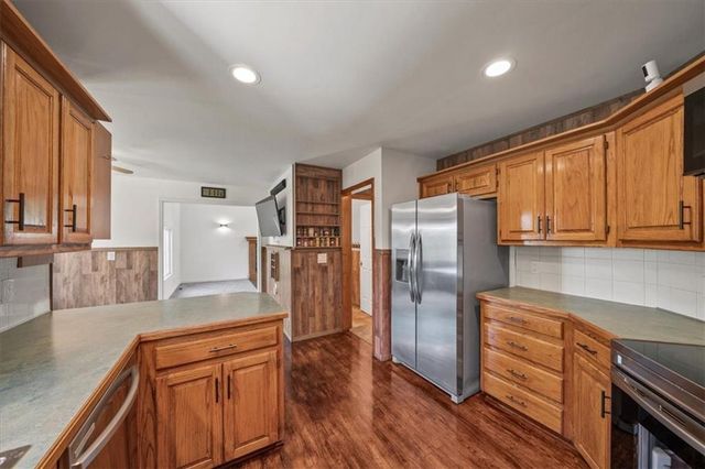 2615 NE SPRINGBROOK Street, Blue Springs, MO 64014