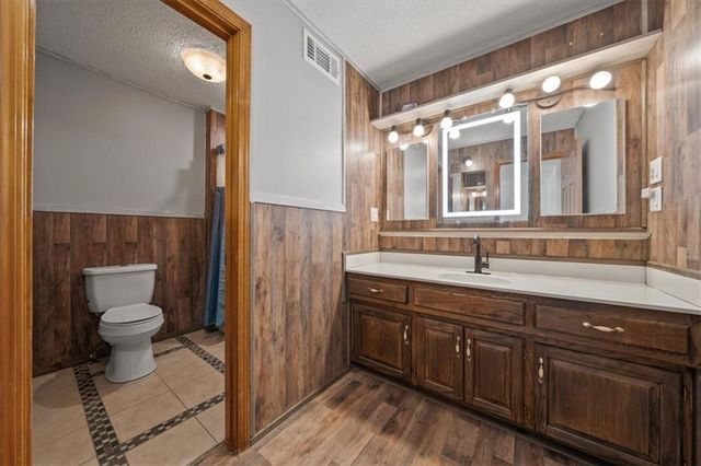 2615 NE SPRINGBROOK Street, Blue Springs, MO 64014