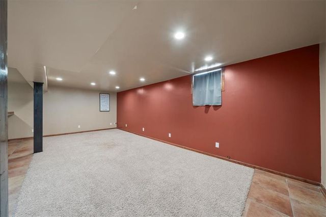 2615 NE SPRINGBROOK Street, Blue Springs, MO 64014