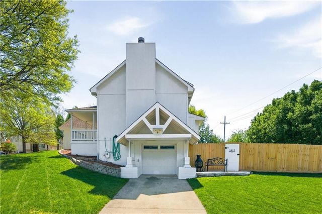 2615 NE SPRINGBROOK Street, Blue Springs, MO 64014