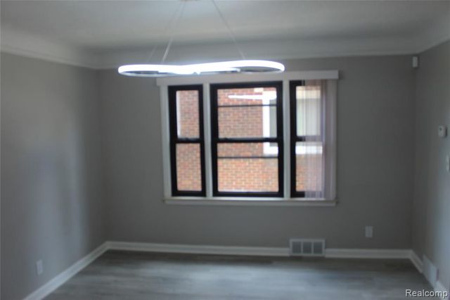5543 Balfour Road, Detroit, MI 48224