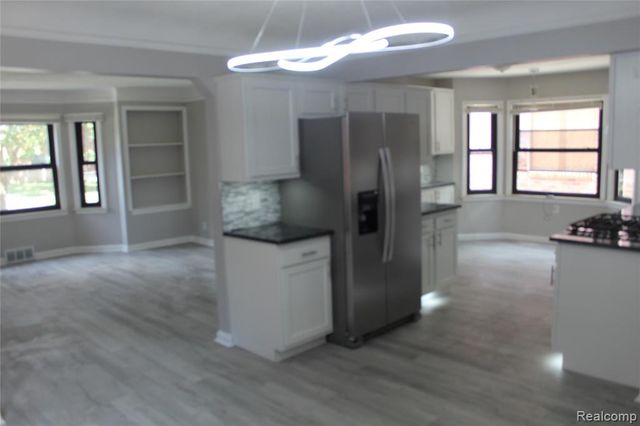 5543 Balfour Road, Detroit, MI 48224