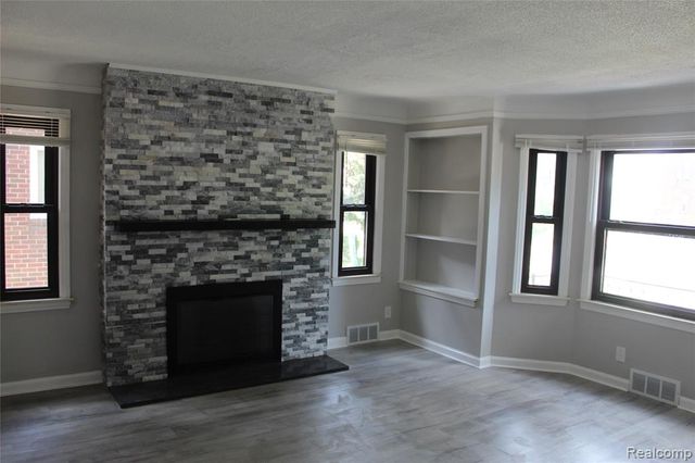 5543 Balfour Road, Detroit, MI 48224