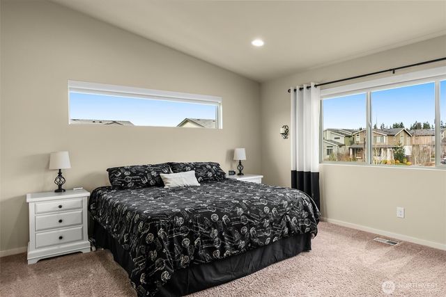 32929 Skyline Lane, Black Diamond, WA 98010