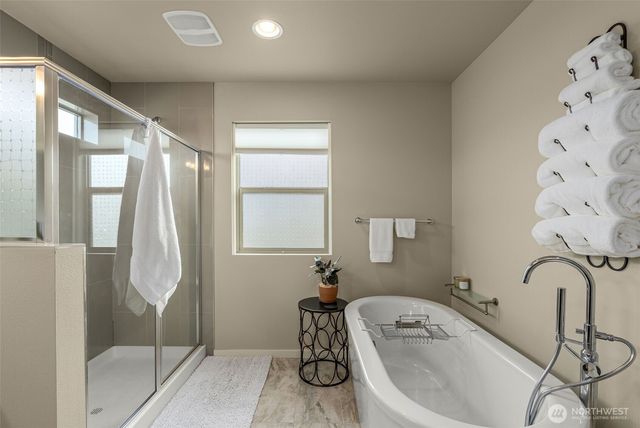 32929 Skyline Lane, Black Diamond, WA 98010