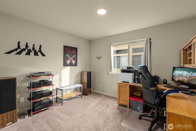 32929 Skyline Lane, Black Diamond, WA 98010