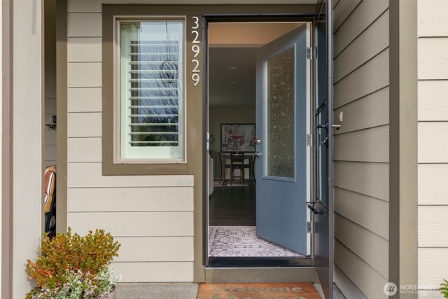 32929 Skyline Lane, Black Diamond, WA 98010