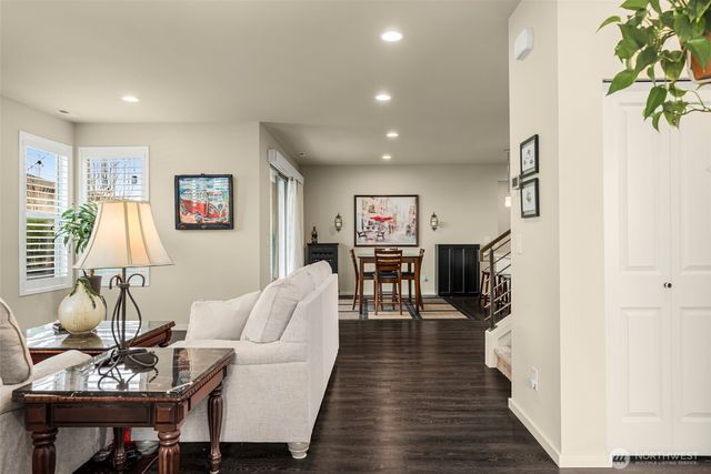 32929 Skyline Lane, Black Diamond, WA 98010