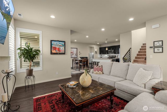 32929 Skyline Lane, Black Diamond, WA 98010