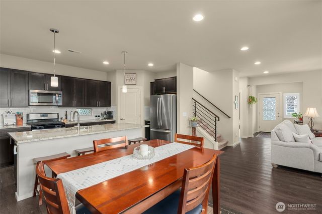 32929 Skyline Lane, Black Diamond, WA 98010