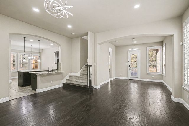 11833 Serenity Hill Drive, Fort Worth, TX 76040