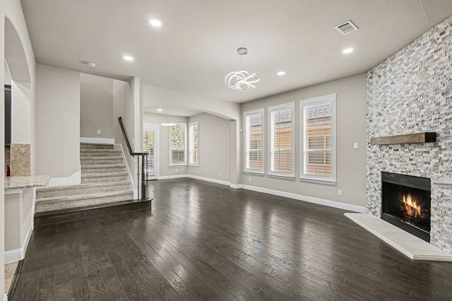 11833 Serenity Hill Drive, Fort Worth, TX 76040