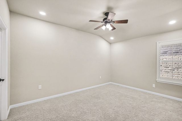 11833 Serenity Hill Drive, Fort Worth, TX 76040