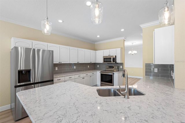 2808 W LEILA AVENUE, Tampa, FL 33611