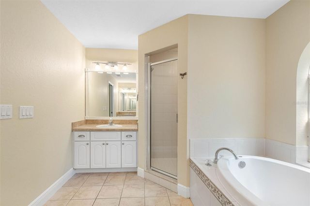 2808 W LEILA AVENUE, Tampa, FL 33611