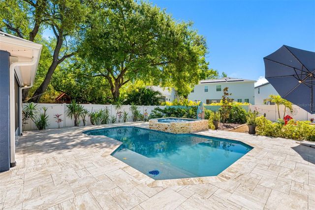 2808 W LEILA AVENUE, Tampa, FL 33611