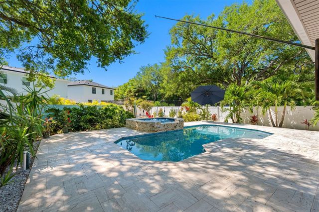 2808 W LEILA AVENUE, Tampa, FL 33611