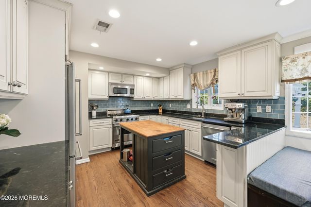 59 Salem Lane, Little Silver, NJ 07739