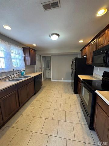 105 SW Main Street, Bonne Terre, MO 63628