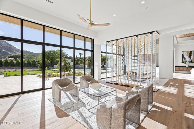 8100 N 64TH Place, Paradise Valley, AZ 85253