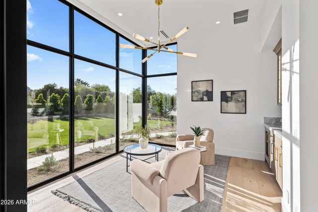 8100 N 64TH Place, Paradise Valley, AZ 85253