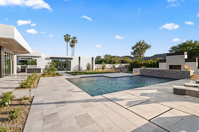 8100 N 64TH Place, Paradise Valley, AZ 85253