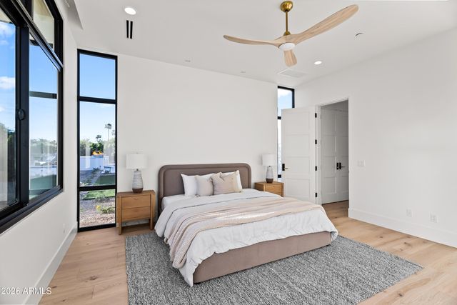 8100 N 64TH Place, Paradise Valley, AZ 85253