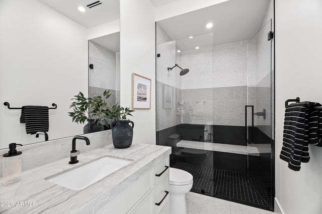8100 N 64TH Place, Paradise Valley, AZ 85253