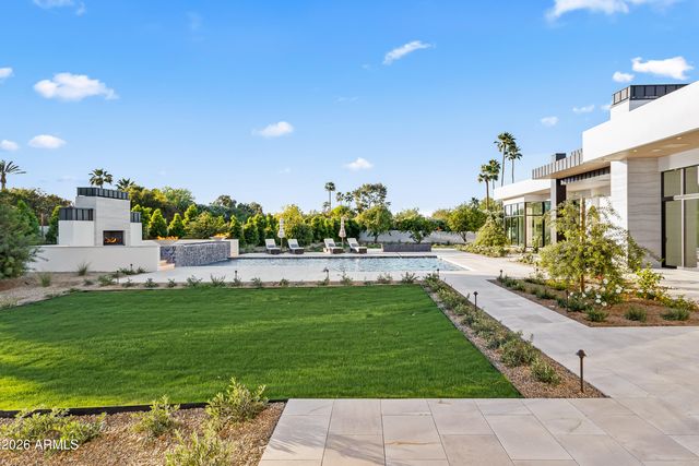 8100 N 64TH Place, Paradise Valley, AZ 85253