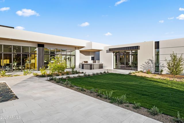 8100 N 64TH Place, Paradise Valley, AZ 85253