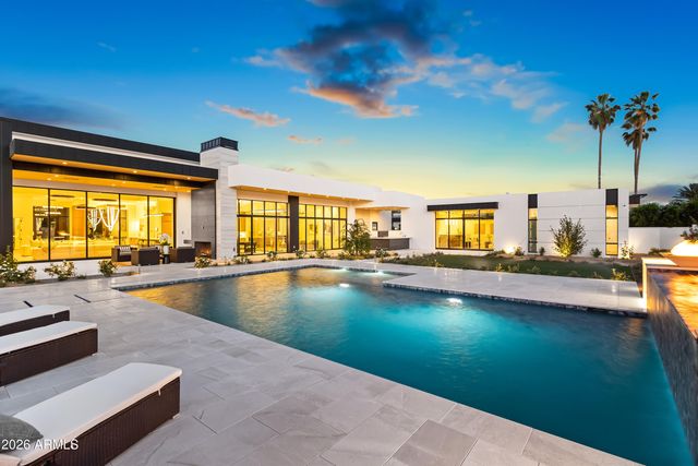 8100 N 64TH Place, Paradise Valley, AZ 85253
