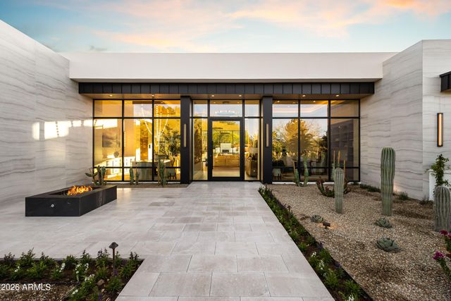 8100 N 64TH Place, Paradise Valley, AZ 85253