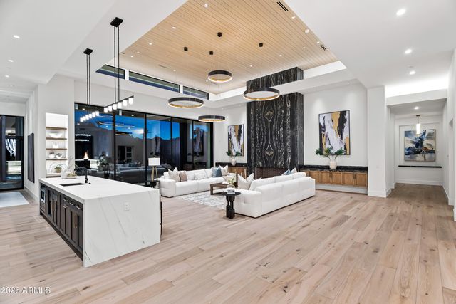 8100 N 64TH Place, Paradise Valley, AZ 85253