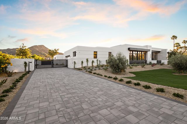 8100 N 64TH Place, Paradise Valley, AZ 85253