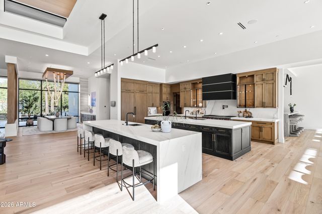 8100 N 64TH Place, Paradise Valley, AZ 85253