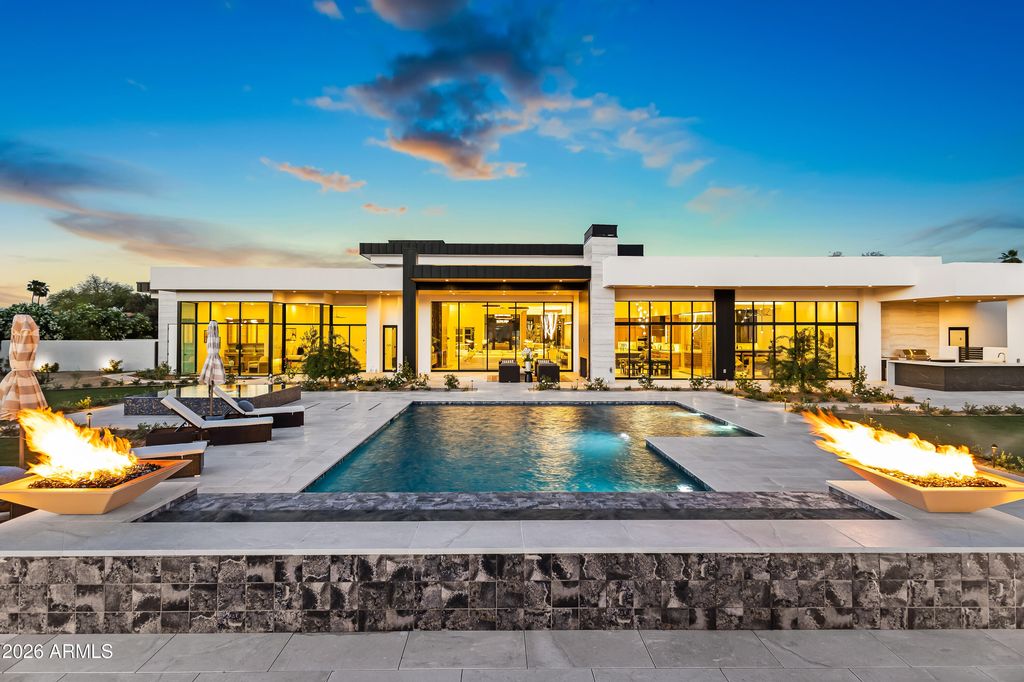 8100 N 64TH Place, Paradise Valley, AZ 85253 — exterior