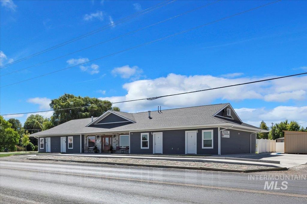 1221 21st, Heyburn, ID 83336 photo 2