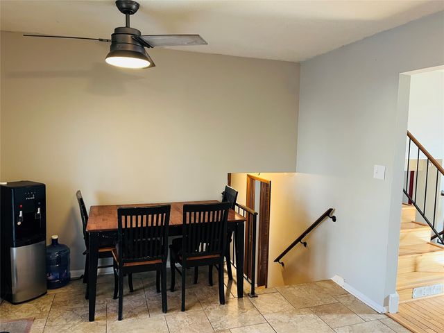 1512 N 5th Ave E Avenue, Newton, IA 50208