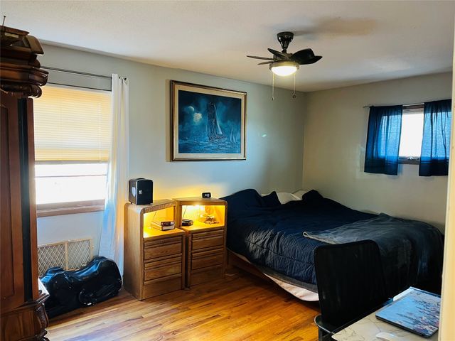 1512 N 5th Ave E Avenue, Newton, IA 50208