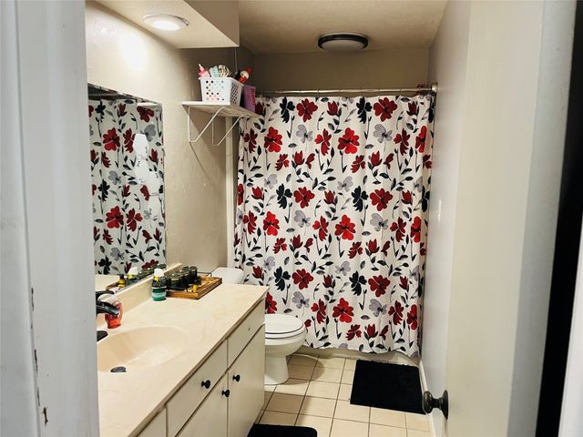 1512 N 5th Ave E Avenue, Newton, IA 50208