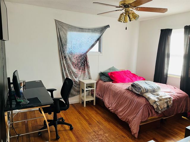 1512 N 5th Ave E Avenue, Newton, IA 50208