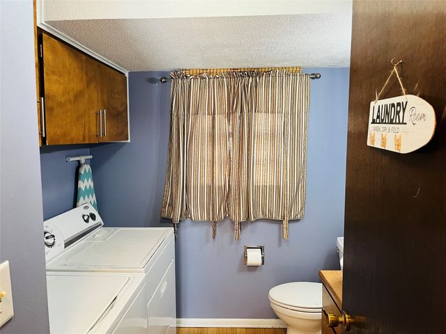 1512 N 5th Ave E Avenue, Newton, IA 50208