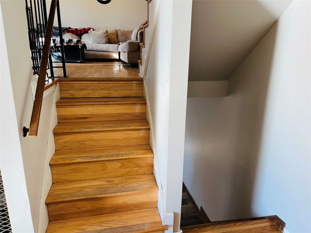 1512 N 5th Ave E Avenue, Newton, IA 50208