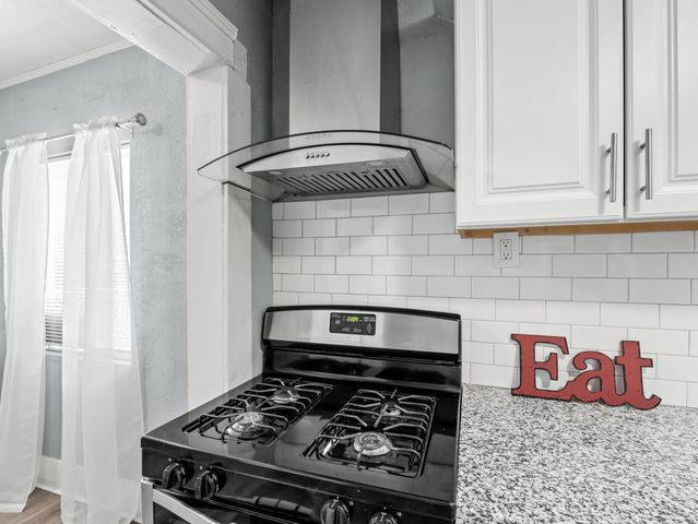 1211 E Clinton Avenue, Fresno, CA 93704