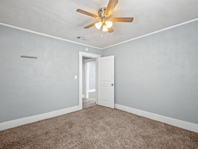 1211 E Clinton Avenue, Fresno, CA 93704