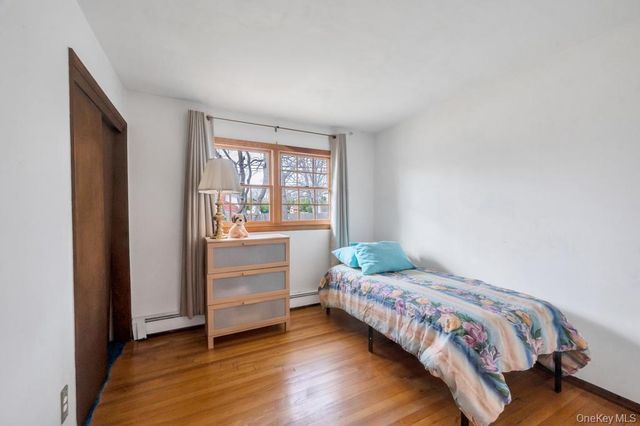 287 6th Avenue, Saint James, NY 11780