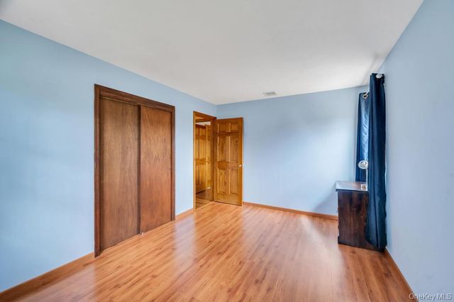 287 6th Avenue, Saint James, NY 11780