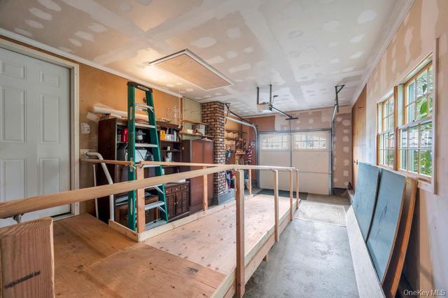287 6th Avenue, Saint James, NY 11780