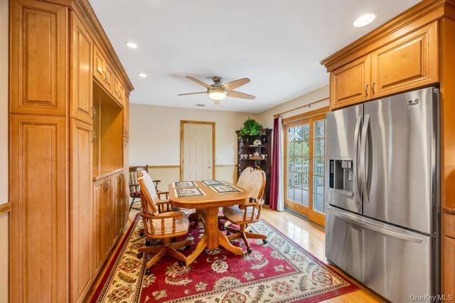 287 6th Avenue, Saint James, NY 11780