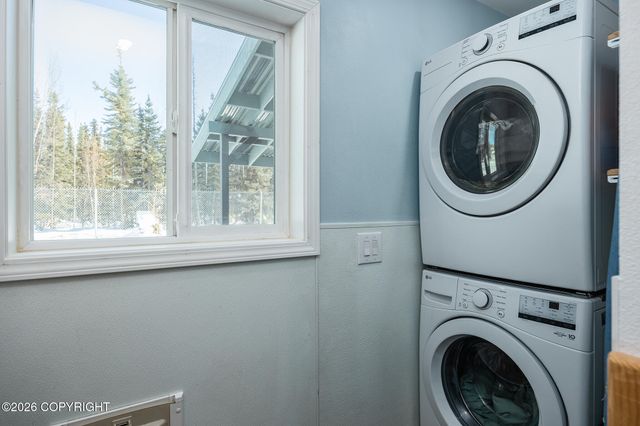 1111 Shannon Drive, Fairbanks, AK 99701